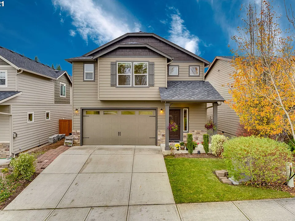 37011 Goldenrain St, Sandy, OR 97055