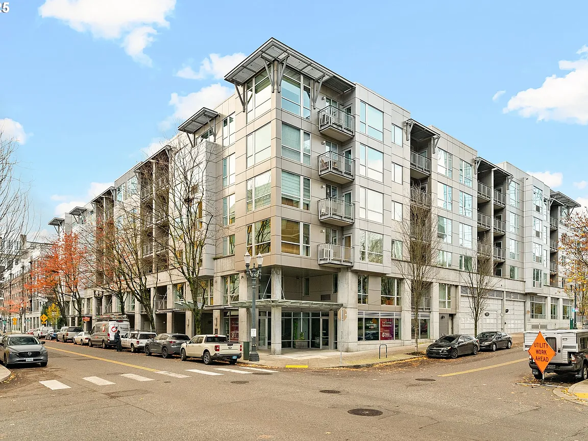 1125 NW 9th Ave APT 517, Portland, OR 97209